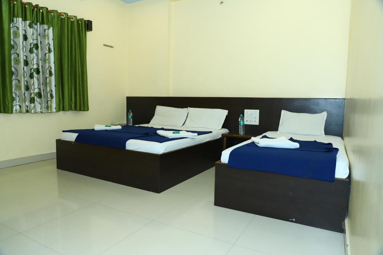 Sai Madhavi Palace Hotel Shirdi Exterior foto